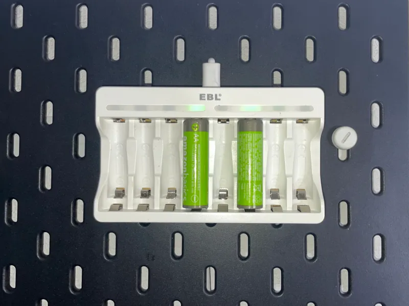 skadis EBL 9010 (battery charger)