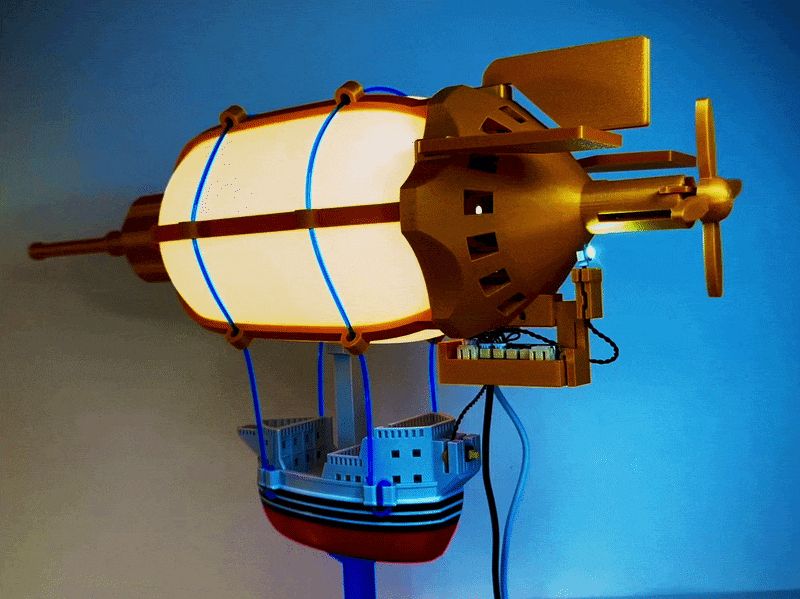 Airship Lamp w/ Motorized Propeller