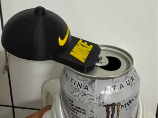 Chaveiro 3em1 em formato de boné - Nike