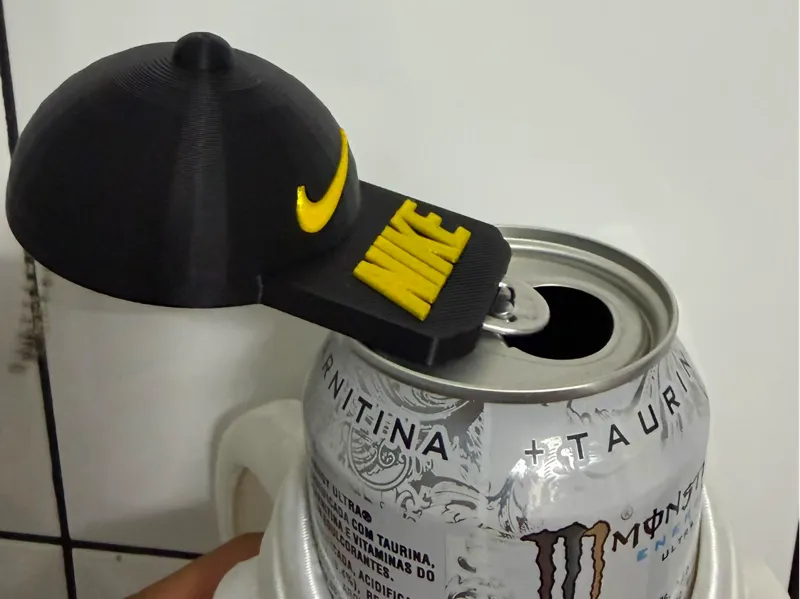 Chaveiro 3em1 em formato de boné - Nike