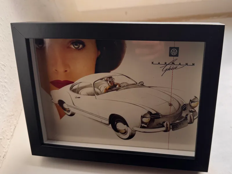 FrameBuddy The No-Drama Picture Frame Clip