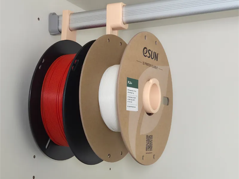 Closet filament hanger