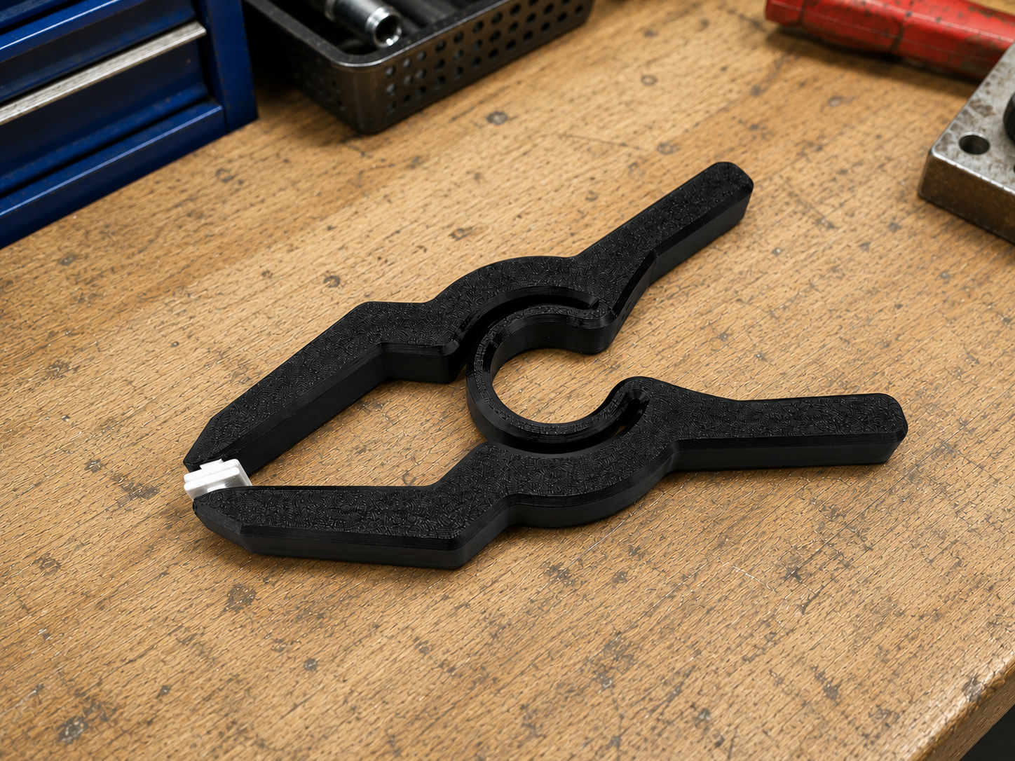 Universal Helping Hand Clamp