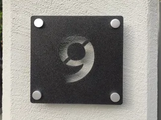 Customizable house number plate