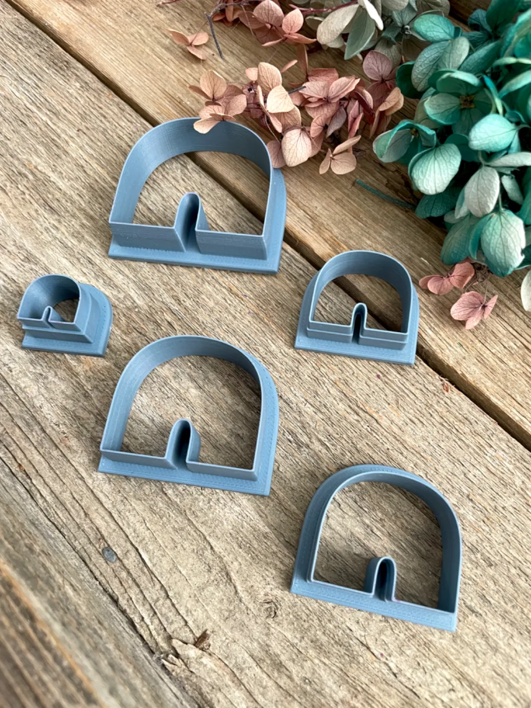 Short Rainbow Earring Cutters view 3