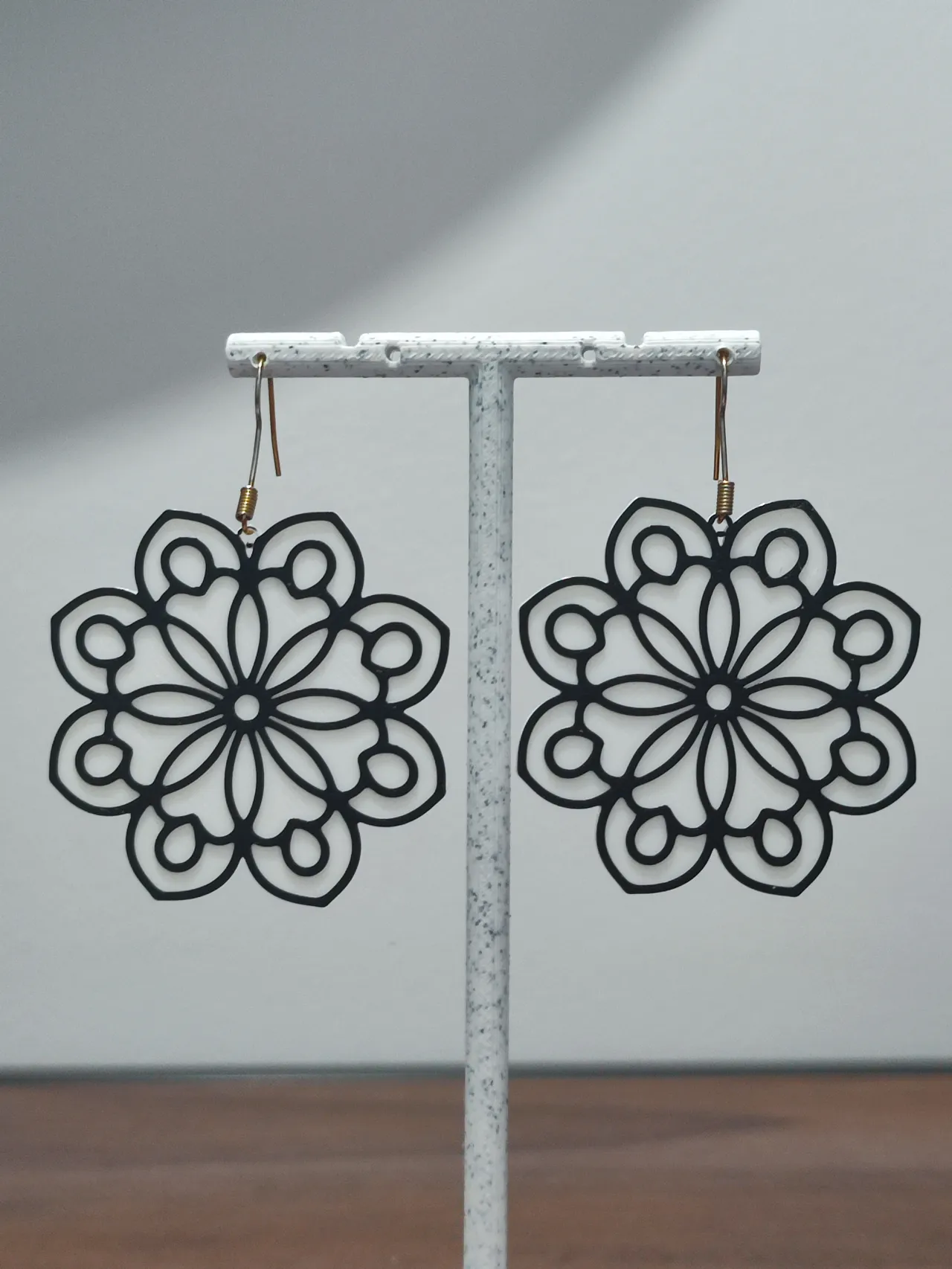 Aretes Flor de la Vida view 3