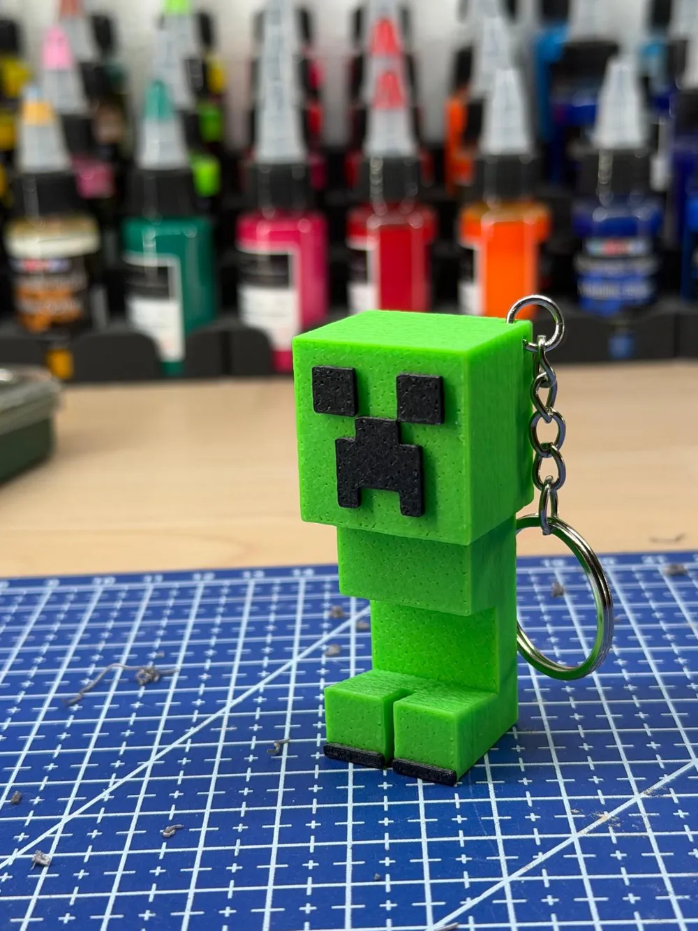 Creeper 2-in-1 Keychain + Phone Stand