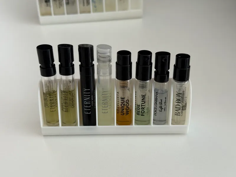 Simple Perfume Sample Holder