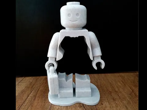Figura decorativa: Brick Man Traveler — referencia de MakerWorld