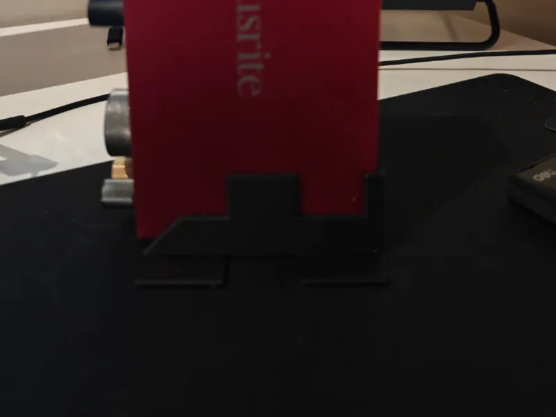 Focusrite Scarlett 2i2 3rd Gen Vertical Stand