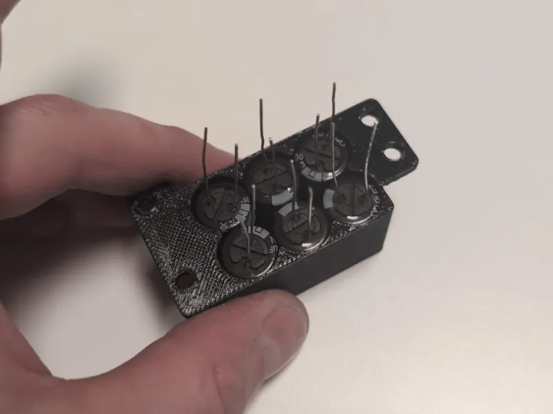 Tekno MT410 (V1) Power Kondensator 6x1000mf