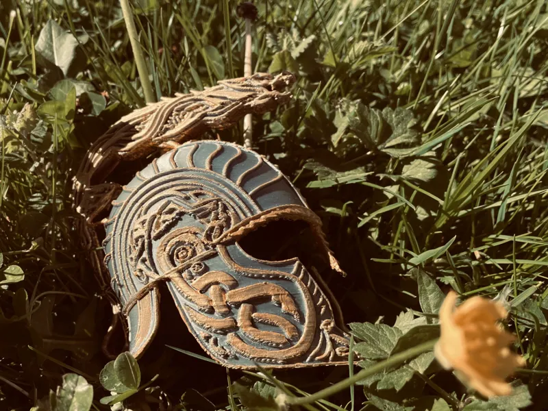 CASQUE DE TURIN TURAMBAR (Dor-lómin)