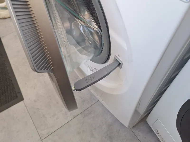 AEG Washing Machine Door Holder / Stopper