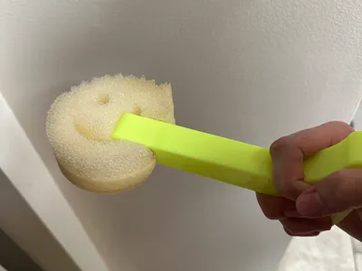 scrub daddy / sponge bottle / glass cleaner handle