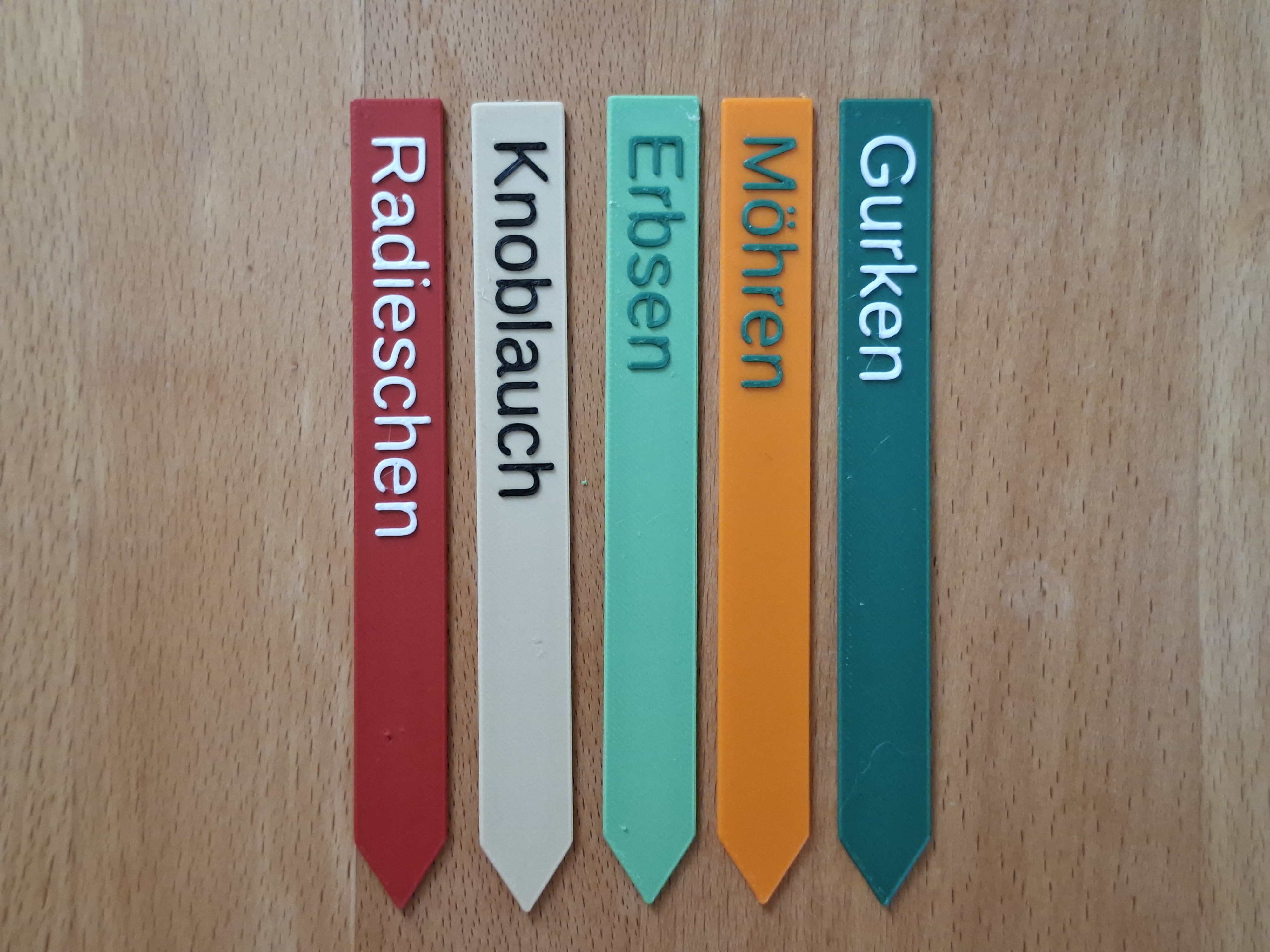 Miniatura 2 do modelo 3D Customizable Plant Labels