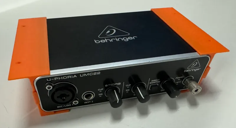 Behringer U-Phoria UMC22 wall/table brackets