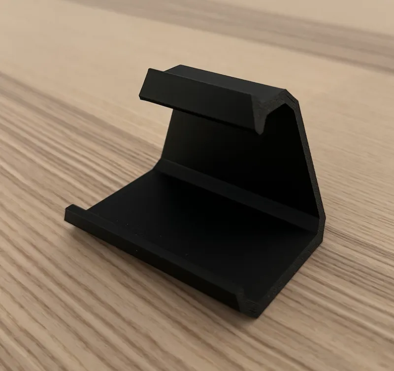 Minimal phone stand