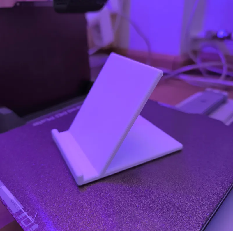Minimalistic Phone Stand