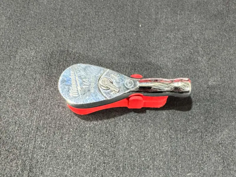1/4 ratchet holder