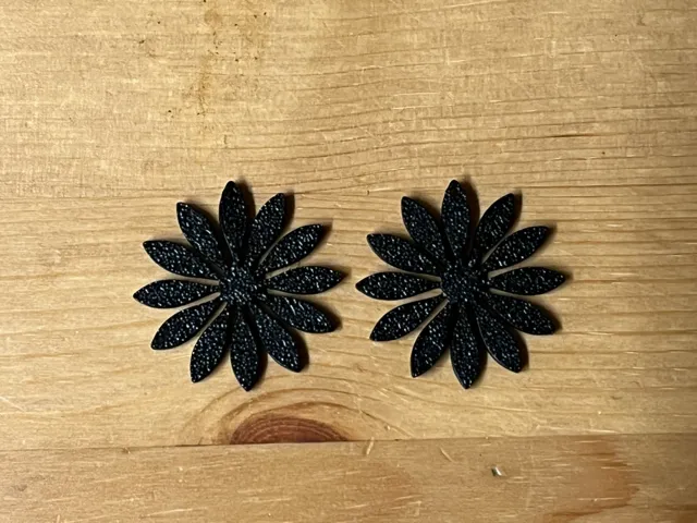 flower earrings