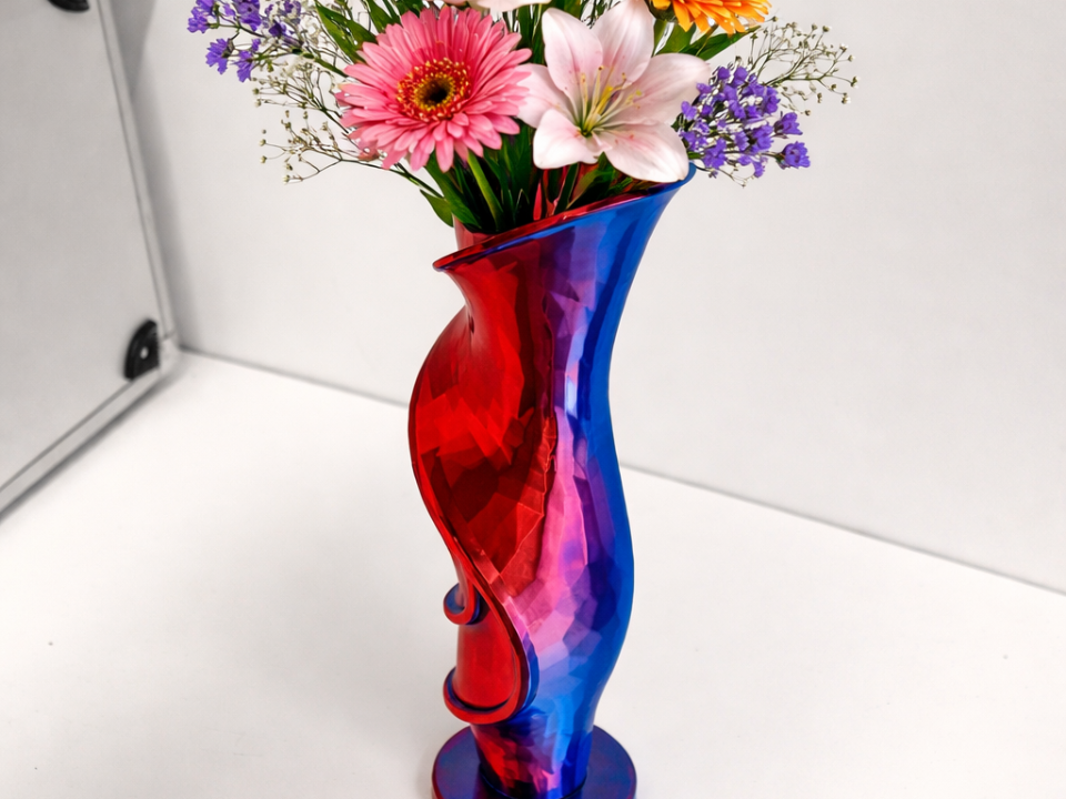 Amazing Flowing Spiral Vase – Dual Color Silk