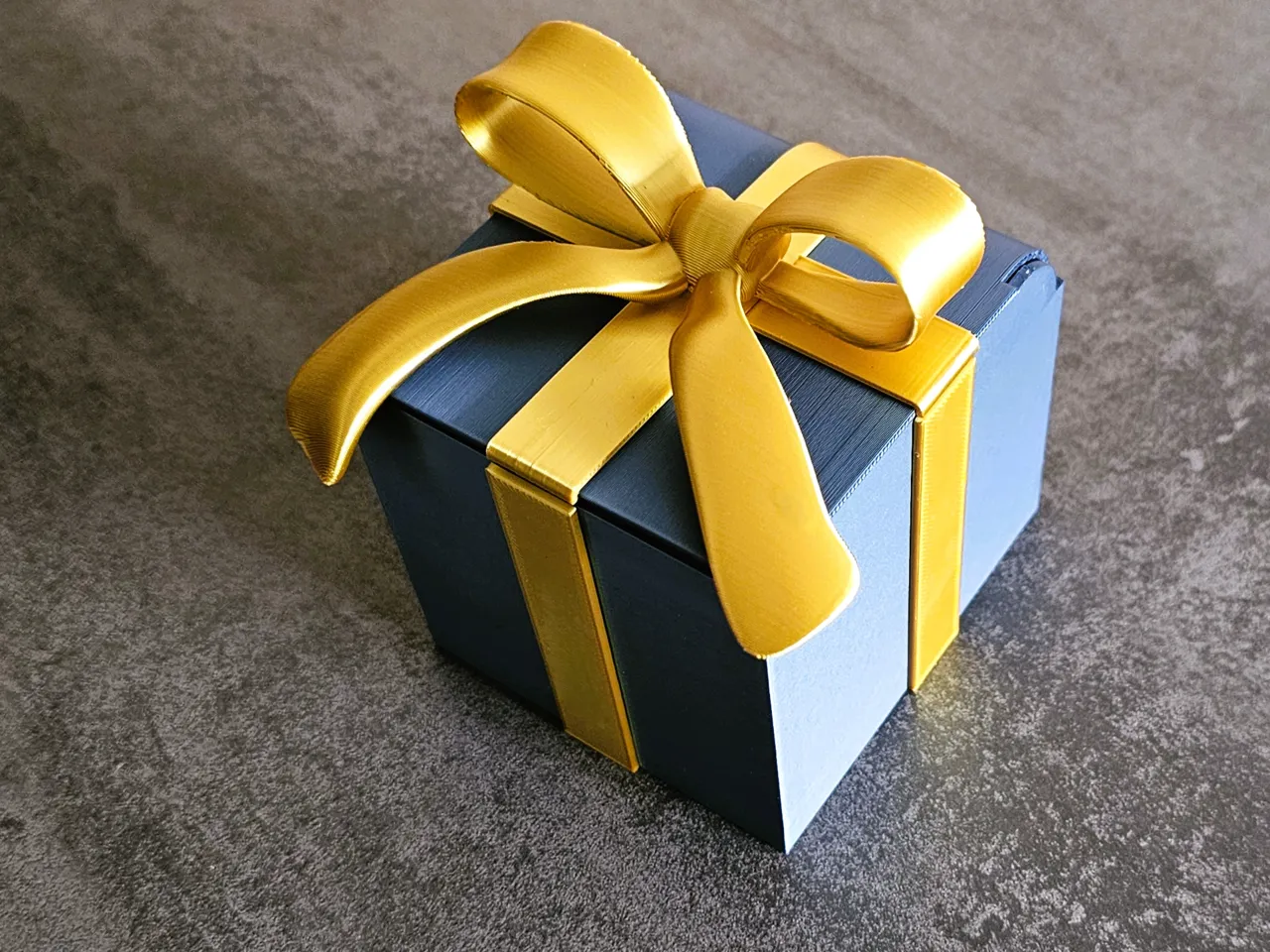 Gift box with automatic opening view 3