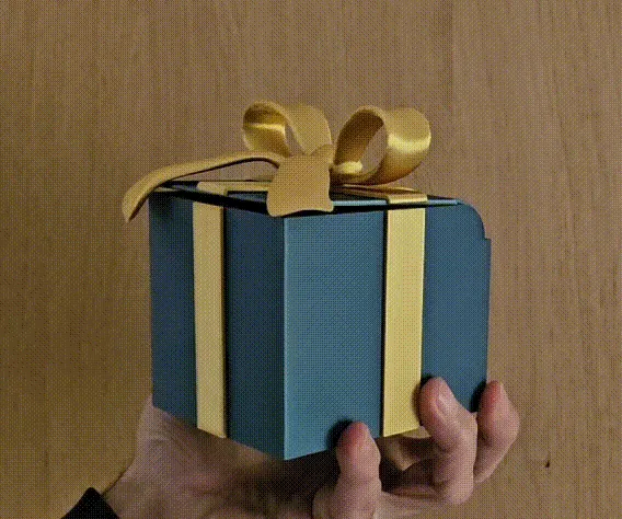Gift box with automatic opening view 2