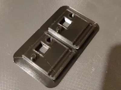 Fence mesh extender/holder "book"