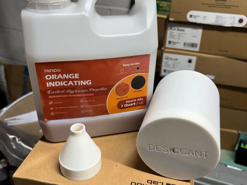 Desiccant pour spout