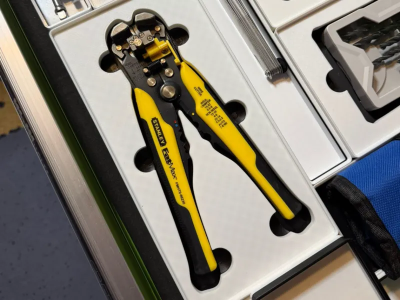 Gridfinity Wire Stripper Cutter