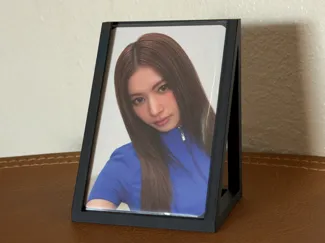 K-Pop Photo Card Display stand