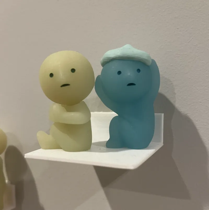 Small Figurine stand 