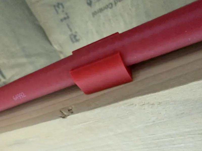 3/8 Air hose clip. 