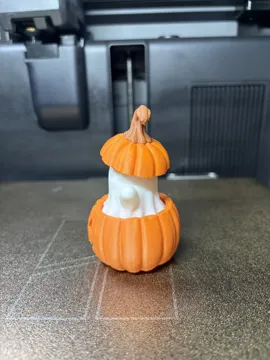 Adorno temático: Cute Ghost in Pumpkin – Halloween Decor — vista de referencia 4