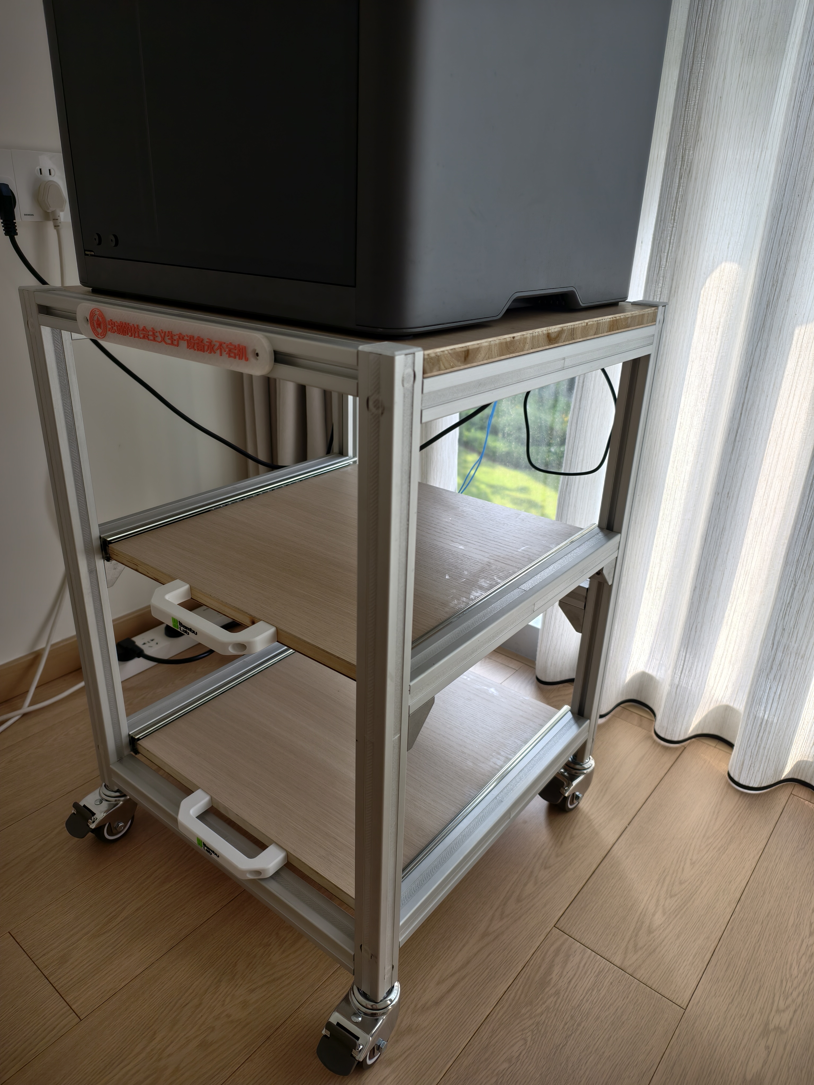 Miniatura 4 do modelo 3D 3D打印机工作台（3030铝型材）