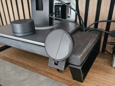 ESR HaloLock MAGSAFE desk stand