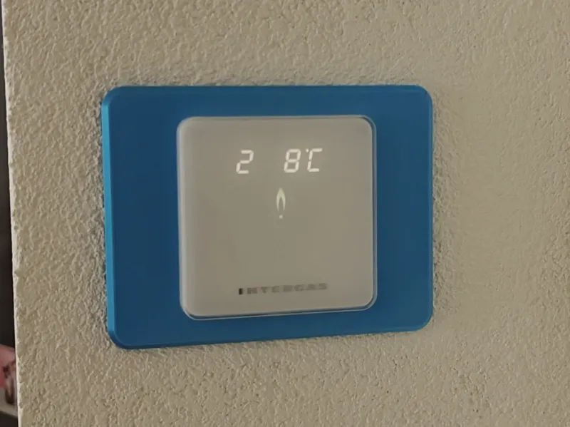 Intergas Comfort Touch - Backplate