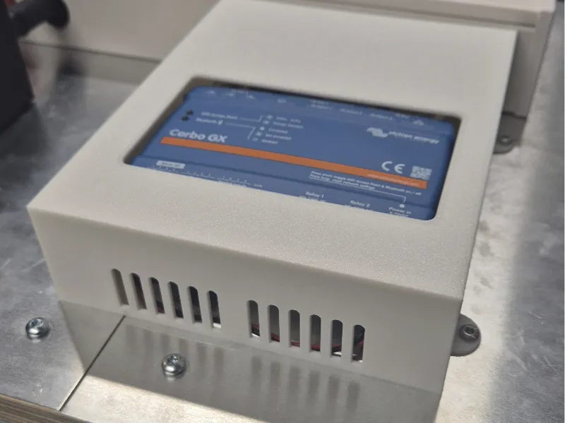 Cover for Victron Cerbo GX / GS - Clean Look
