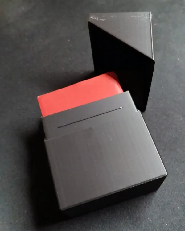 Boîte à cartes sans charnière