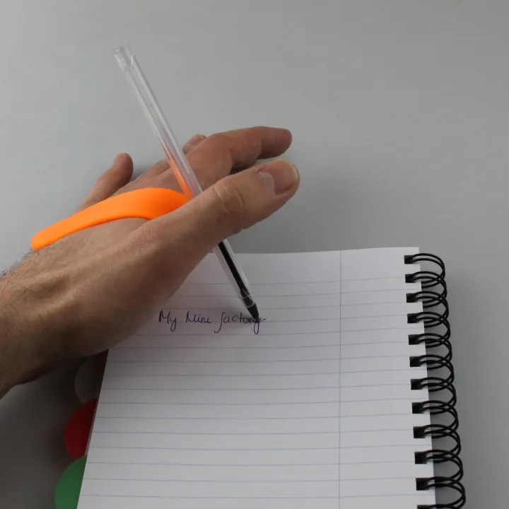 Ergonomic pen holder – disability aid for 8mm pens by Huco3D MakerWorld ...