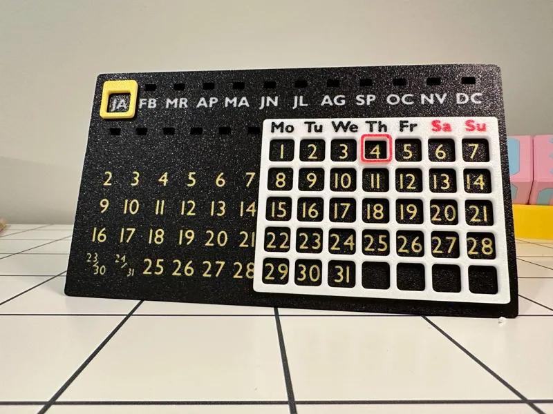 Perpetual Table Calendar