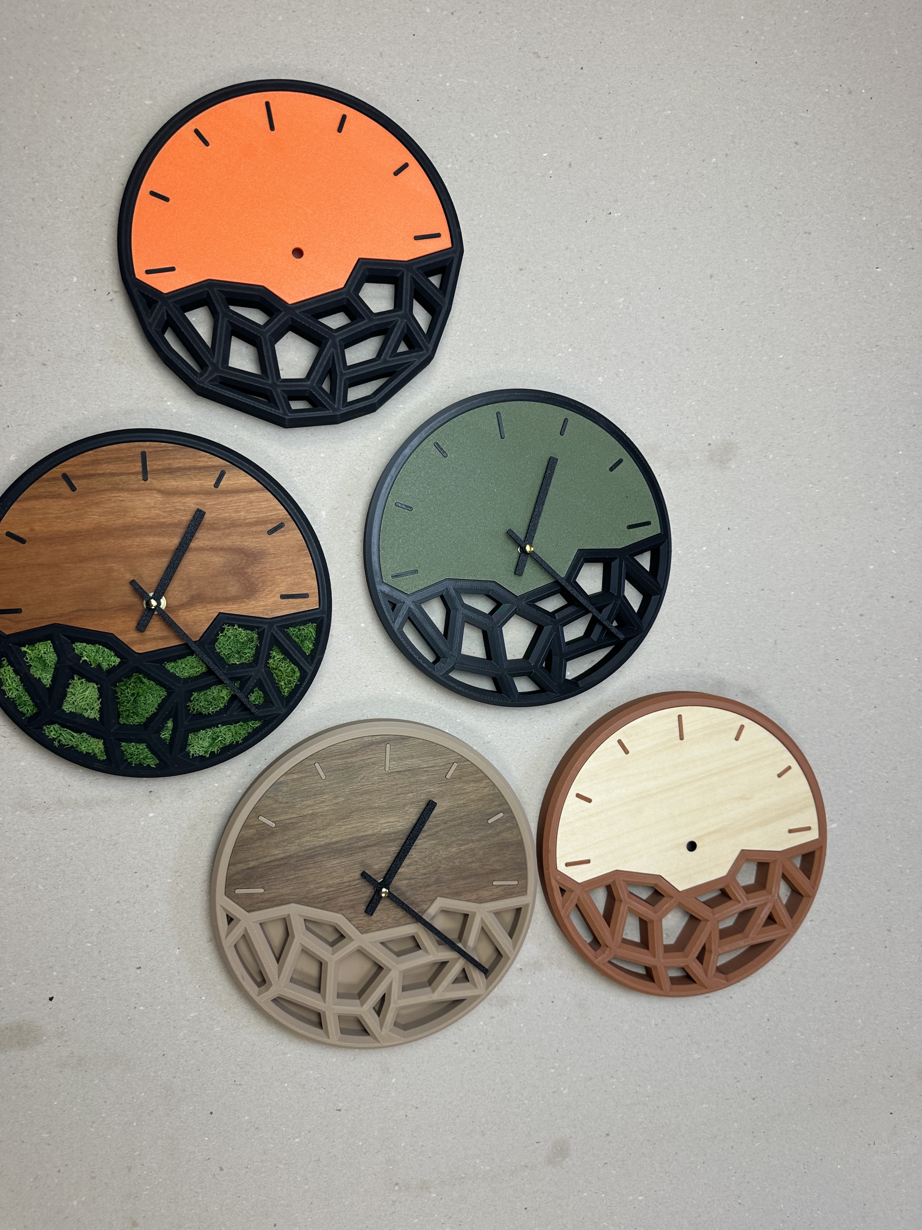 Modern Voronoi Wall Clock organic or circular - 1