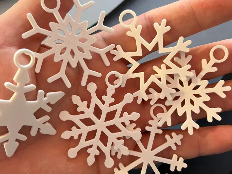 Snowflakes for christmas tree with hanger