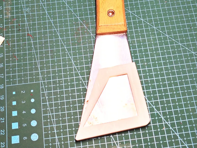 Scraper case, holder