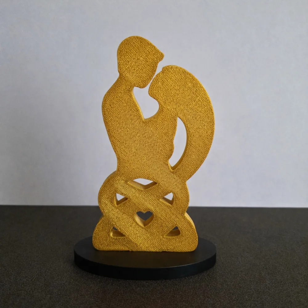 Romantic Couple Sculpture with Base - Cake Topper - Free 3D Print Model ...