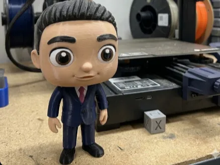 muñeco de señor con traje