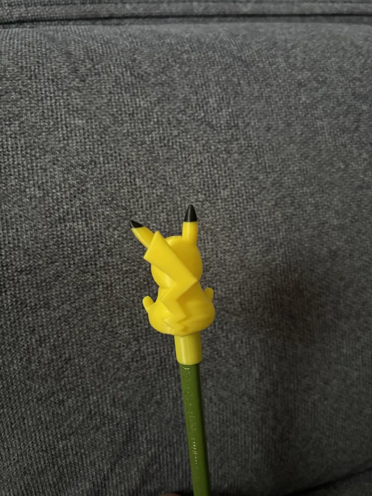 Pikachu décoration de crayon - Modèle d'Impression 3D Gratuit - MakerWorld