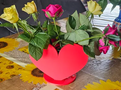 Heart vase