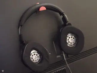 Headset mount for Rear tv bracket mount