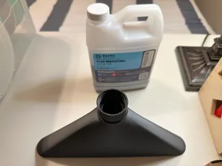 Oval funnel + threaded top to fit Silica bottle